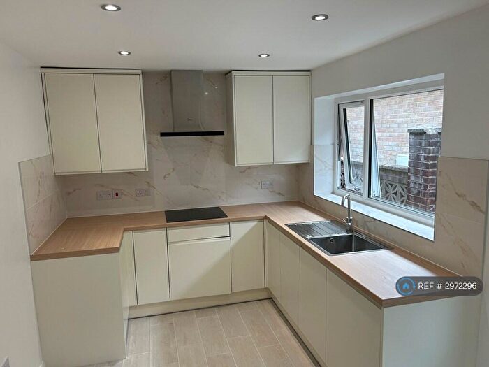 3 Bedroom Bungalow To Rent In Anzac Close, Peacehaven, BN10