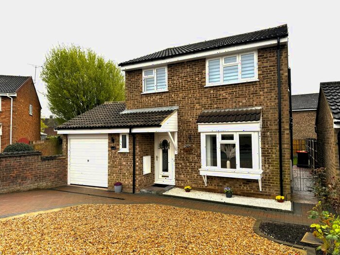 4 Bedroom Detached House To Rent In Carina Drive, Leighton Buzzard, LU7