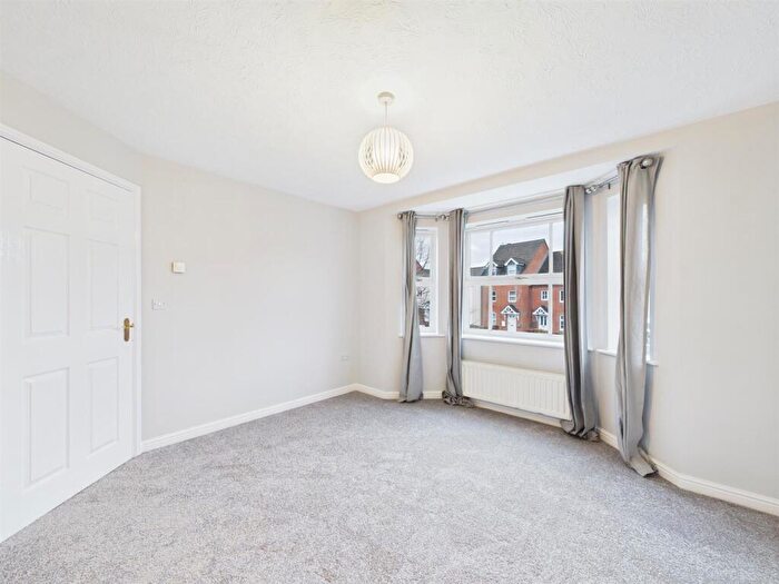 2 Bedroom Apartment To Rent In Wharf Lane Solihull, B91