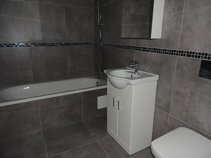 1 Bedroom Flat To Rent In Queensway, Bletchley, Milton Keynes, MK2