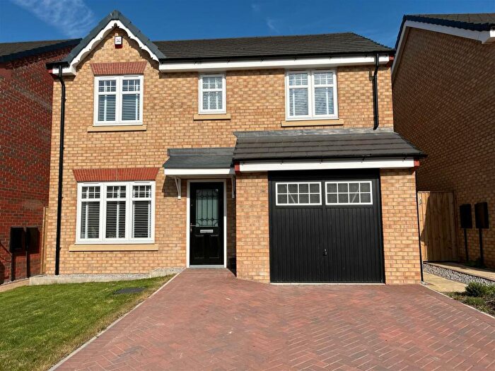 4 Bedroom Detached House To Rent In Latham Vale, Howden, DN14
