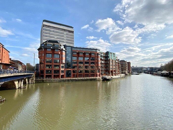 2 Bedroom Apartment To Rent In City Centre, Bridge Quay, BS1