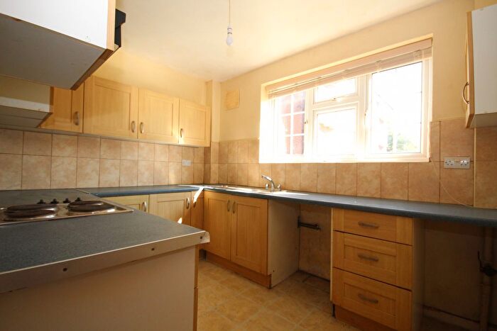 2 Bedroom Flat For Sale In Lantern Close, Wembley, Middlesex, HA0
