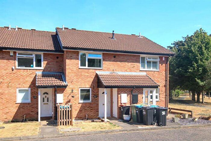 2 Bedroom Terraced House To Rent In Burgess Gardens, Newport Pagnell, MK16