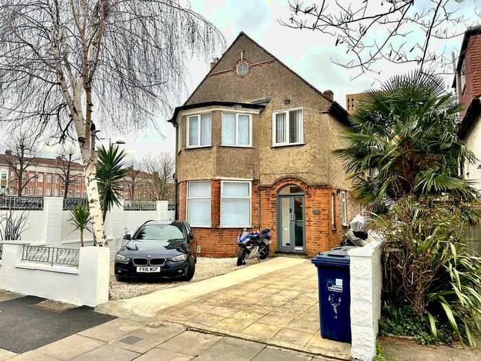 4 Bedroom Detached House To Rent In Glendun Road, London, W3