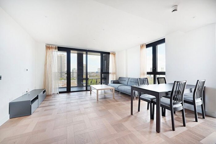 2 Bedroom Flat To Rent In Boxwood Gardens, Wapping, E1W
