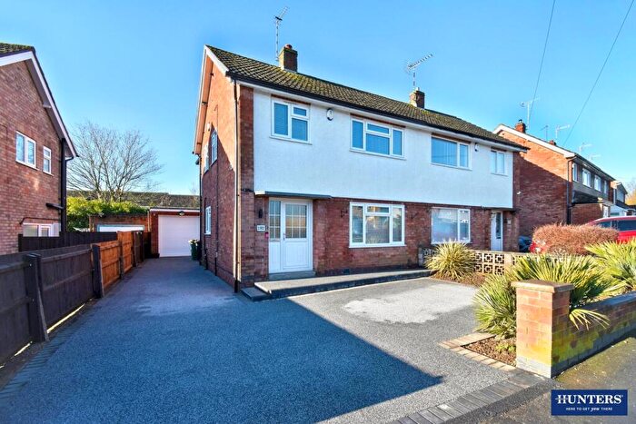 3 Bedroom Semi Detached House For Sale In Gloucester Crescent, Wigston, LE18