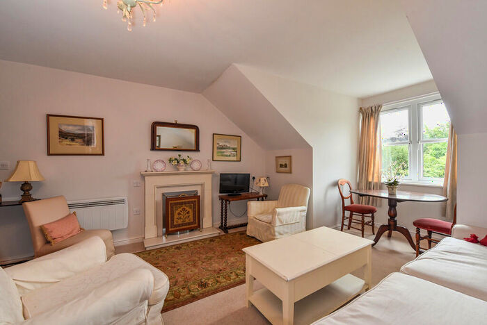 2 Bedroom Apartment To Rent In Tower Road, Liphook, GU30