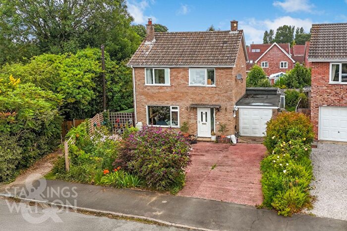 4 Bedroom Detached House For Sale In Cavell Close, Swardeston, Norwich, NR14