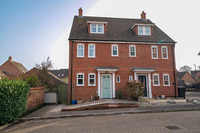 4 Bedroom Semi Detached House For Sale In Montgomery Road, Enham Alamein, SP11