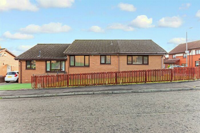 3 Bedroom Bungalow To Rent In Ewart Crescent, Hamilton, ML3