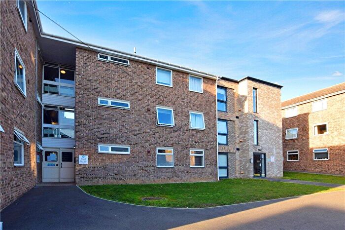 2 Bedroom Apartment For Sale In Avon Way, Colchester, Essex, CO4