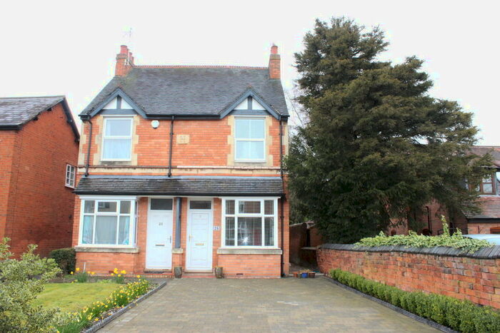 3 Bedroom Semi-Detached House To Rent In Kenilworth Road, Knowle, B93