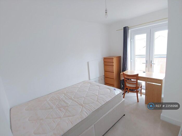5 Bedroom Semi-Detached House To Rent In Edward Parker Road, Bristol, BS16