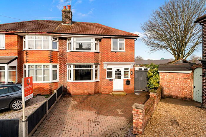 3 Bedroom Semi-Detached House For Sale In Newbury Drive, Davyhulme, Manchester, M41