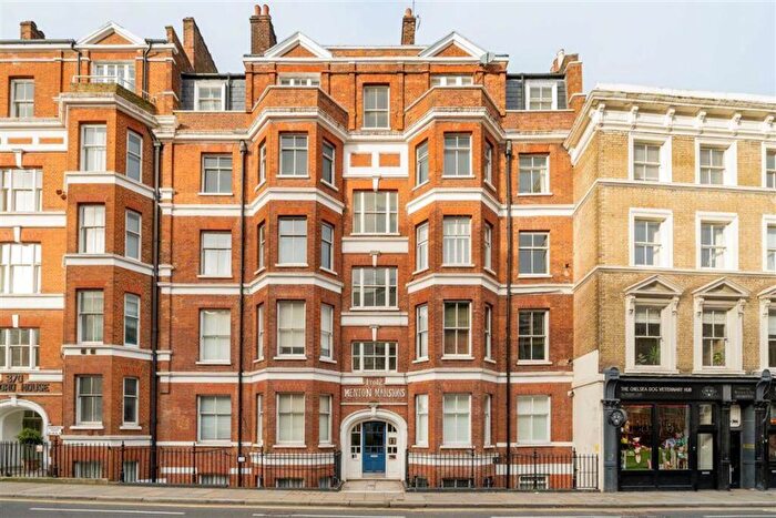 3 Bedroom Flat To Rent In Fulham Road, London, SW10