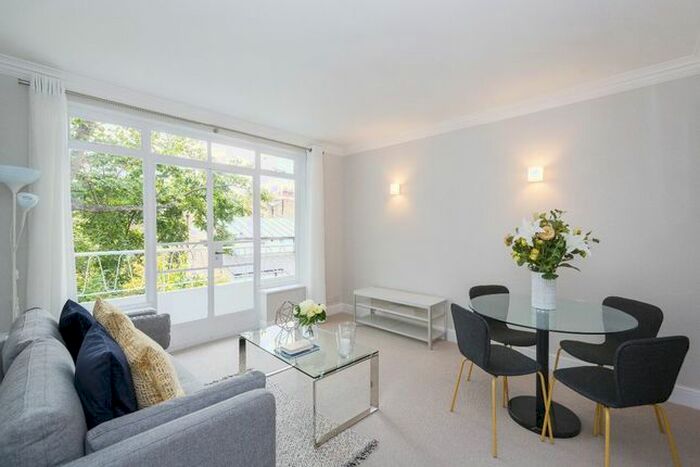 2 Bedroom Flat To Rent In Callow Street, SW3