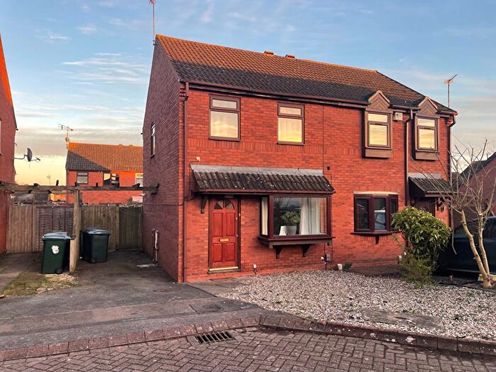 2 Bedroom Semi-Detached House To Rent In Bilberry Road, Wood End, Coventry, CV2