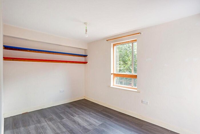 1 Bedroom Flat For Sale In Ducere House, Viaduct Street, London, E2
