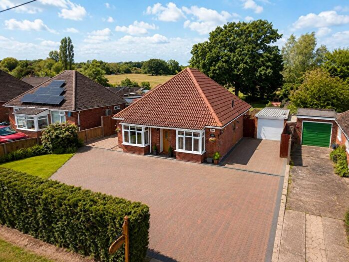 2 Bedroom Detached Bungalow For Sale In Ashford Road, Kingsnorth, TN23