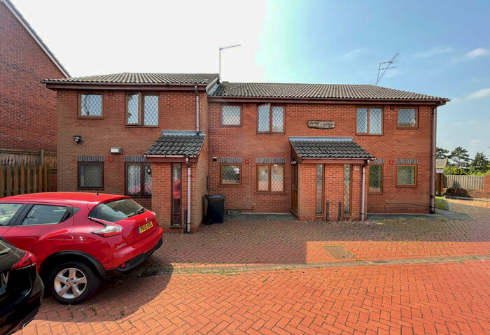 1 Bedroom Apartment To Rent In Pine Court, Cemetery Road, Stourbridge, West Midlands, DY9