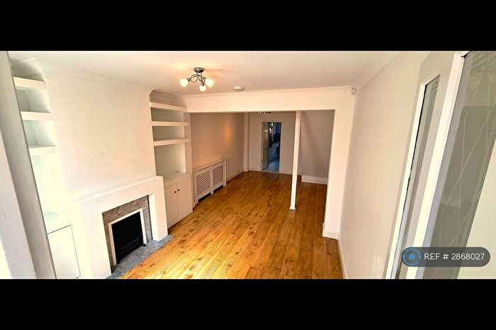 2 Bedroom Terraced House To Rent In East Road, Welling, DA16