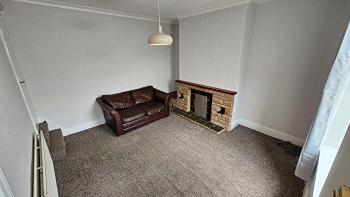 2 Bedroom Terraced House To Rent In Garnet Crescent, Beeston, Leeds, LS11