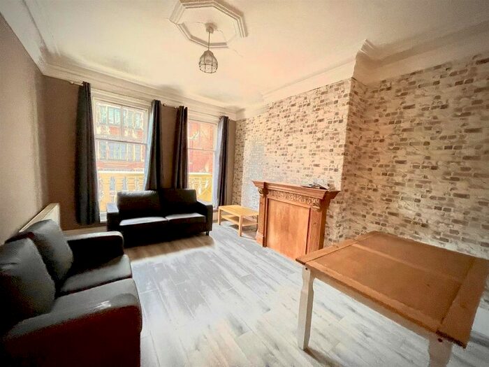 2 Bedroom Flat To Rent In Highfield Street, London Road, Leicester, LE2