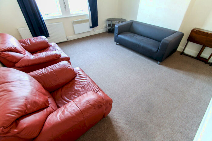1 Bedroom Flat To Rent In Barden Grove, Armley, Leeds, LS12