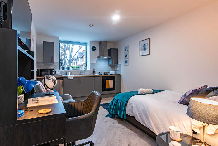 2 Bedroom Apartment To Rent In Broadgate, Beeston, NG9