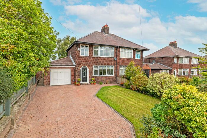 3 Bedroom Semi-Detached House For Sale In Hatton Lane, Stretton, Warrington, WA4