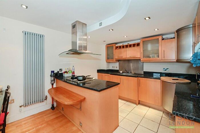 1 Bedroom Flat For Sale In Millharbour, London, E14