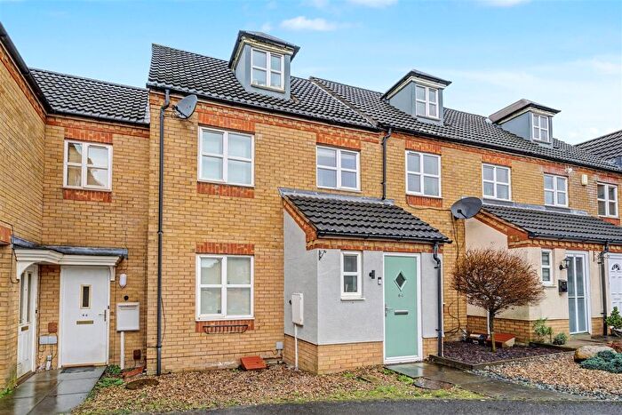 3 Bedroom Terraced House For Sale In Edmonstone Crescent, Nottingham, NG5