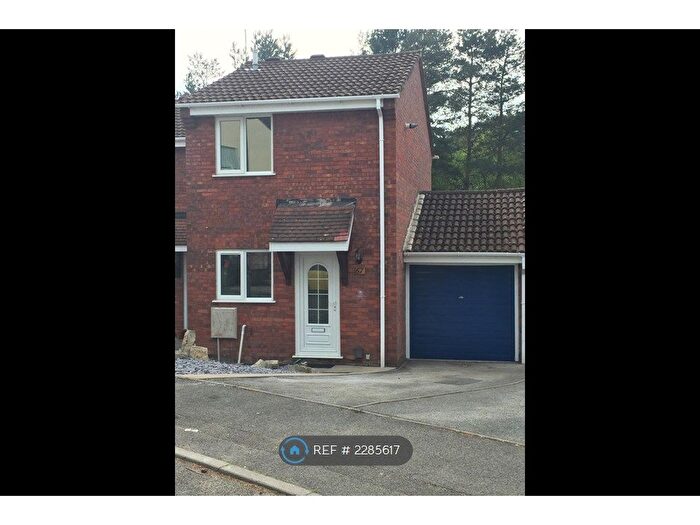 2 Bedroom Terraced House To Rent In Overcombe Close, Poole, BH17
