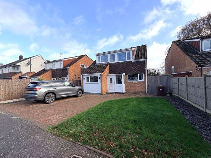 4 Bedroom Detached House To Rent In Causeway Close, Potters Bar, EN6