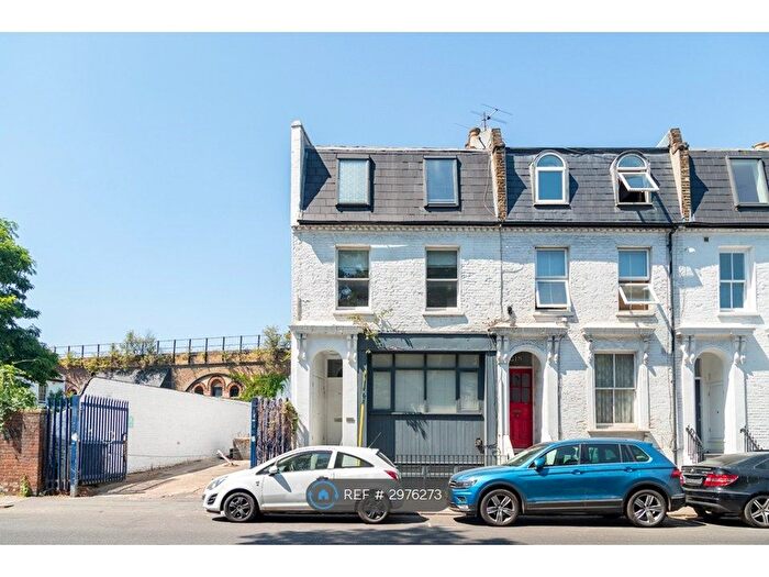 2 Bedroom Flat To Rent In Coldharbour Lane, London, SW9