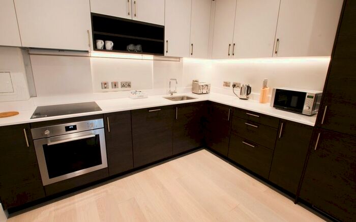 1 Bedroom Flat To Rent In London Road, Hounslow, TW3