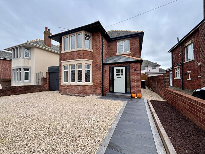 3 Bedroom Detached House For Sale In Walpole Avenue, South Shore, FY4