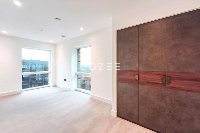 2 Bedroom Flat To Rent In One Clapham Junction, SW11