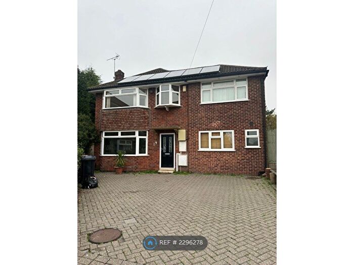 5 Bedroom Semi-Detached House To Rent In Radcliffe Avenue, Chaddesden, Derby, DE21