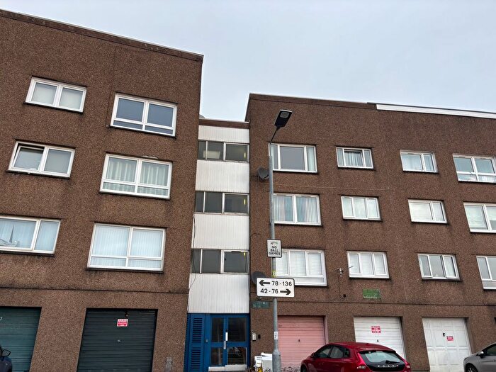 2 Bedroom Flat To Rent In Melrose Road, Glasgow, G67