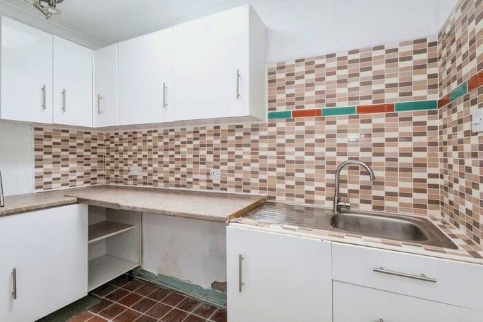4 Bedroom Detached House For Sale In Lovedean Lane, Lovedean, Cowplain, Hampshire, PO8