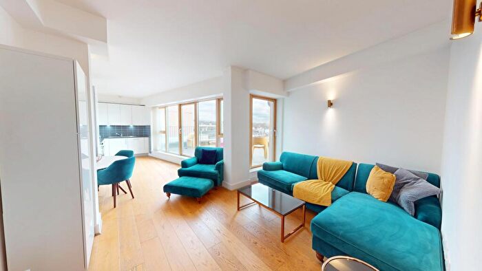 2 Bedroom Flat To Rent In Stroudley Road, City Centre, Brighton, BN1