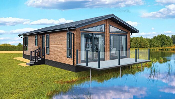 2 Bedroom Lodge For Sale In The Rode, Lower Chatley Farm, Bath, BA2