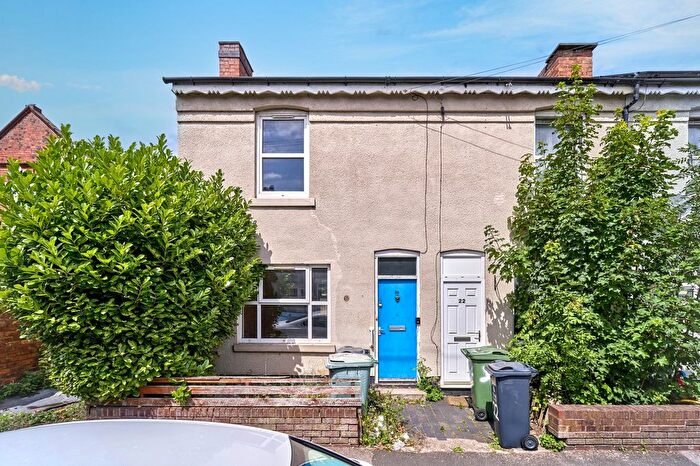 2 Bedroom End Of Terrace House For Sale In Hillary Street, Walsall, WS2