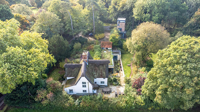 6 Bedroom Cottage For Sale In Park Road, Melchbourne, Bedfordshire, MK44