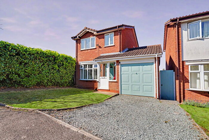 3 Bedroom Detached House For Sale In Whittleford Grove, Castle Bromwich, B36