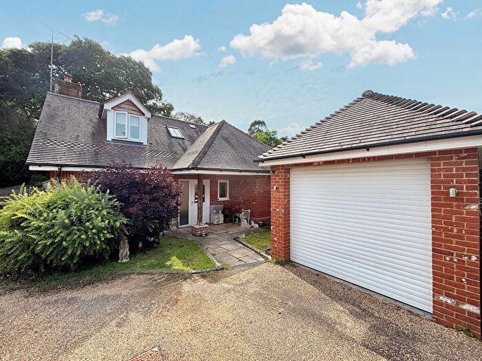3 Bedroom Detached House For Sale In Antells Way, Alderholt, SP6