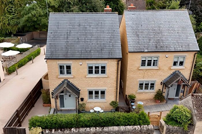 3 Bedroom Detached House For Sale In High Street, Milton-Under-Wychwood, OX7