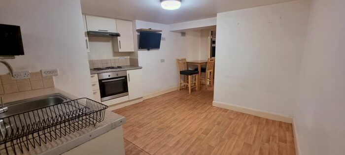1 Bedroom Flat To Rent In Holloway Road, London, N19